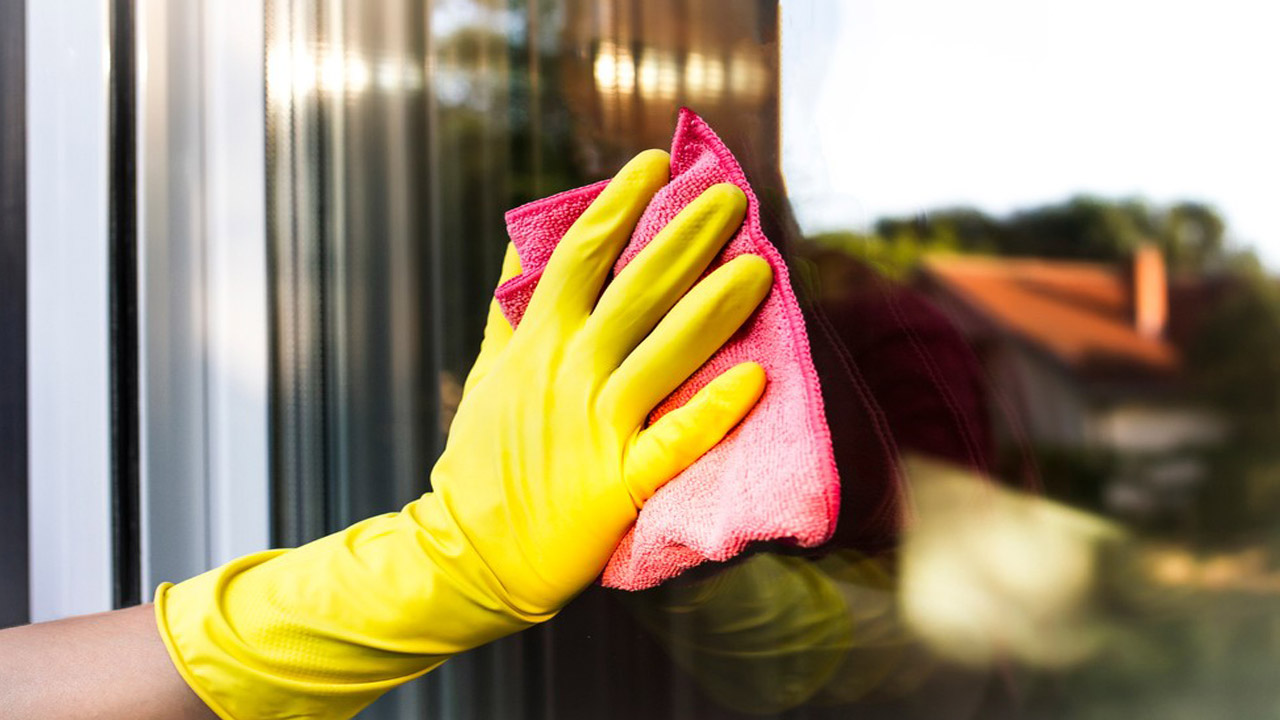 How To Clean Windows Without Streaks - A Step-By-Step Guide 