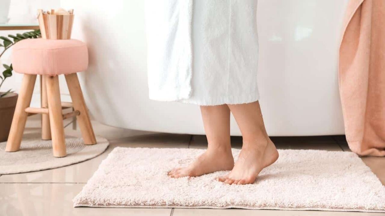 How To Wash A Bathroom Rug The Right 6 Ways