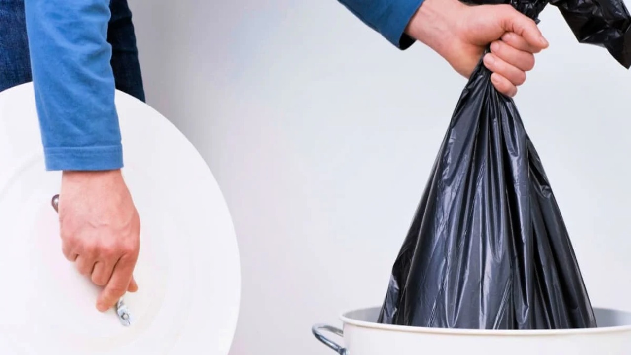 Tips For Maintaining A Clean Kitchen Trash Can