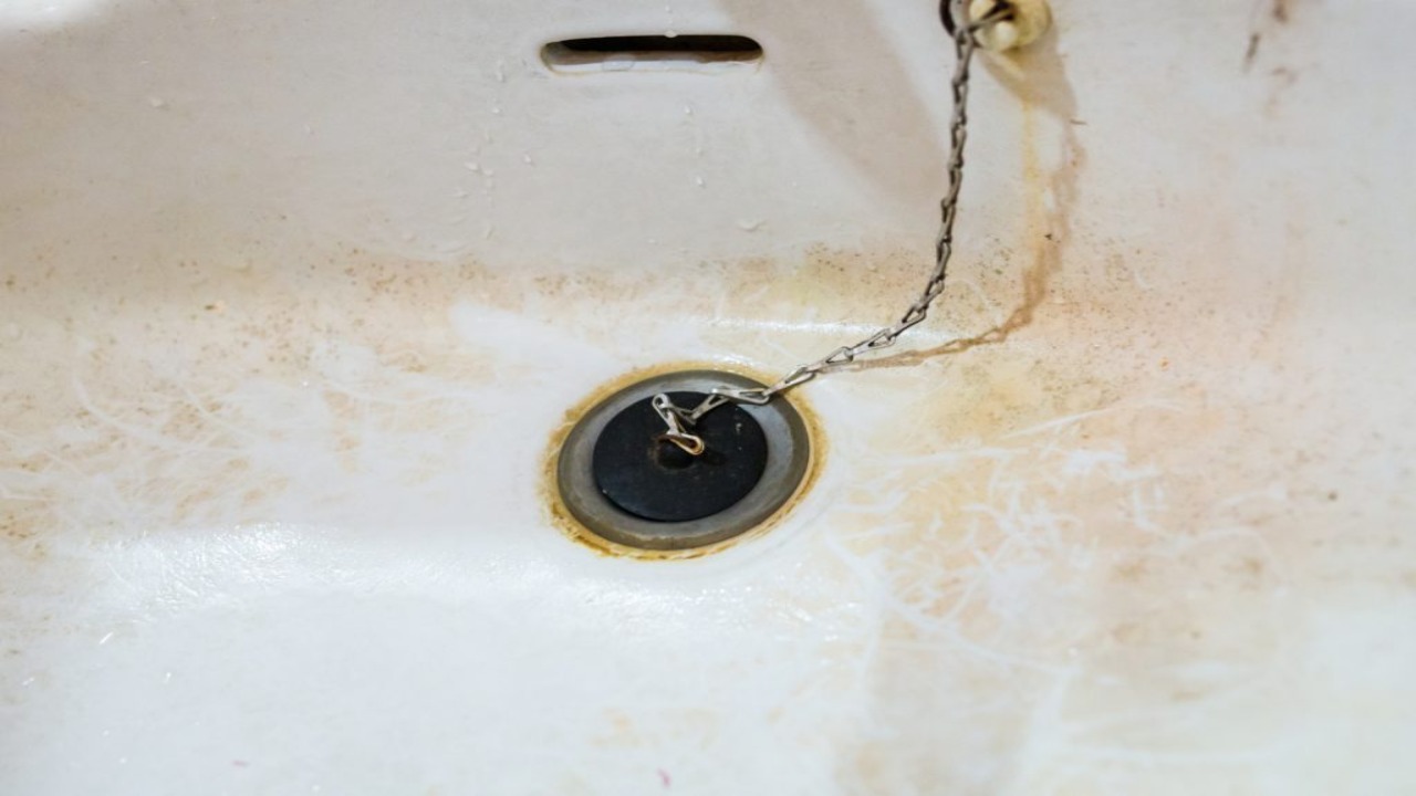 Tips For Removing Rust Stains From Bathtub