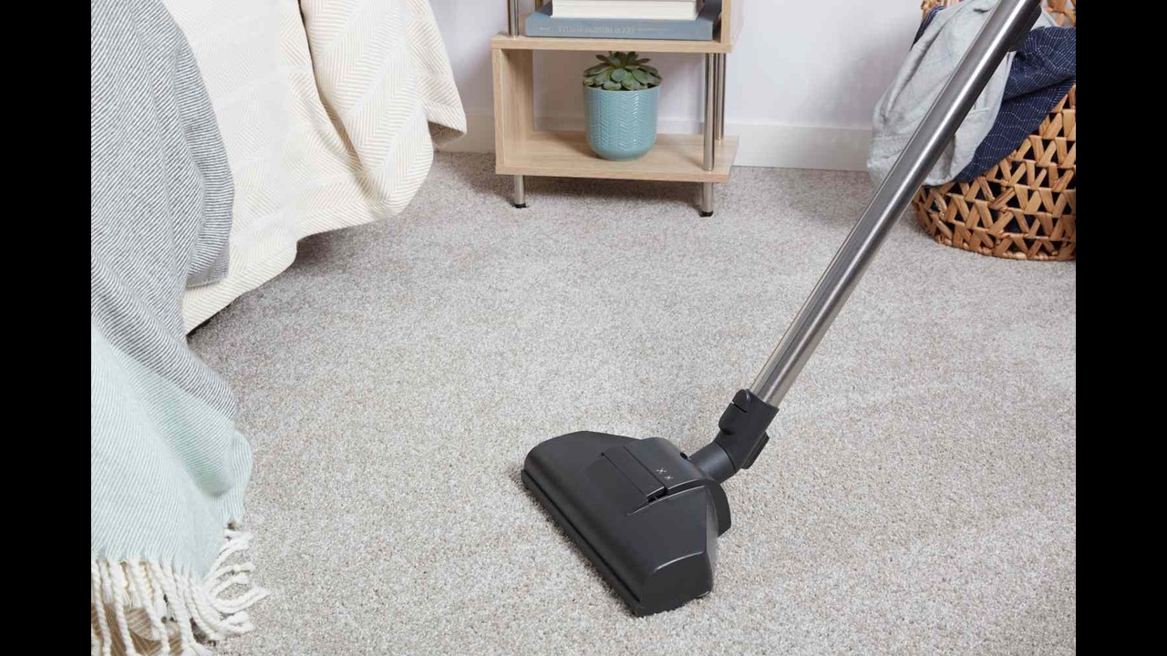 Vacuum Carpets And Rugs